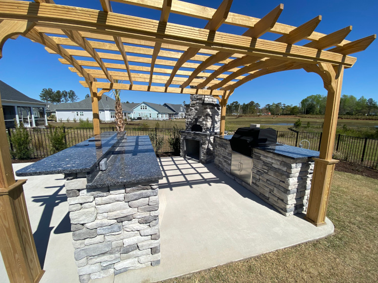 outdoor living, patios, outdoor kitchens, outdoor fireplaces, decks, custom masonry, pizza ovens, pergolas